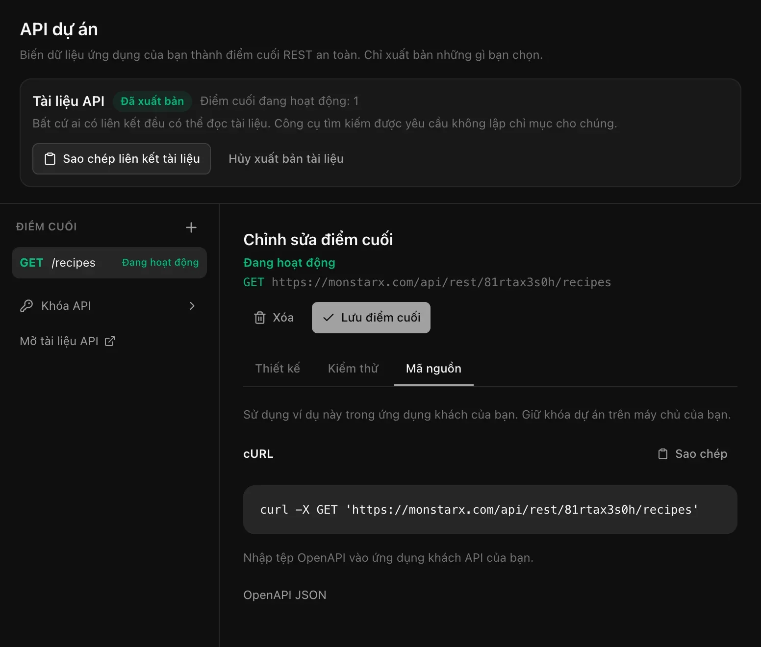 Tab Mã nguồn: lệnh cURL cho GET /recipes kèm nút Sao chép, và liên kết tới tệp OpenAPI JSON