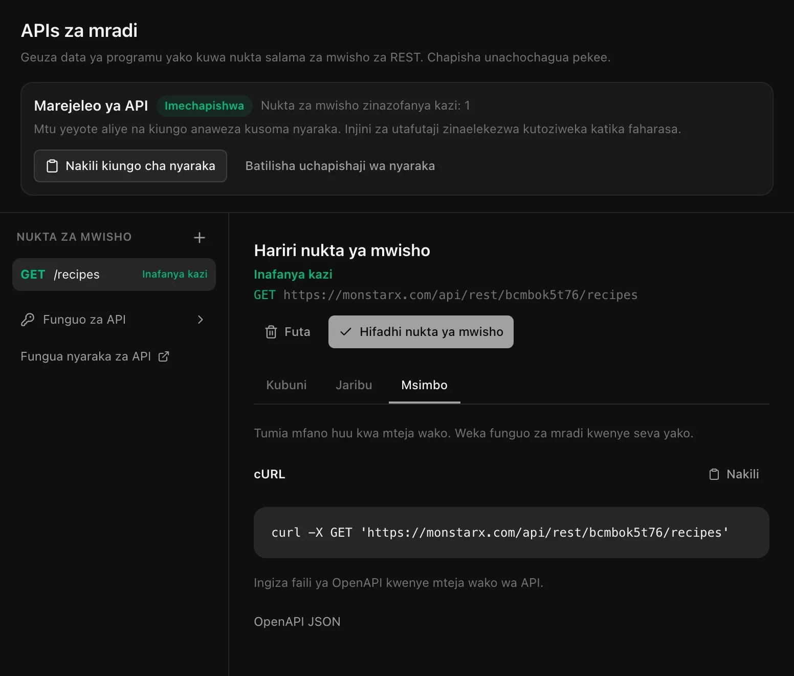 Kichupo cha Msimbo: amri ya cURL ya GET /recipes pamoja na kitufe cha Nakili, na kiungo cha faili ya OpenAPI JSON
