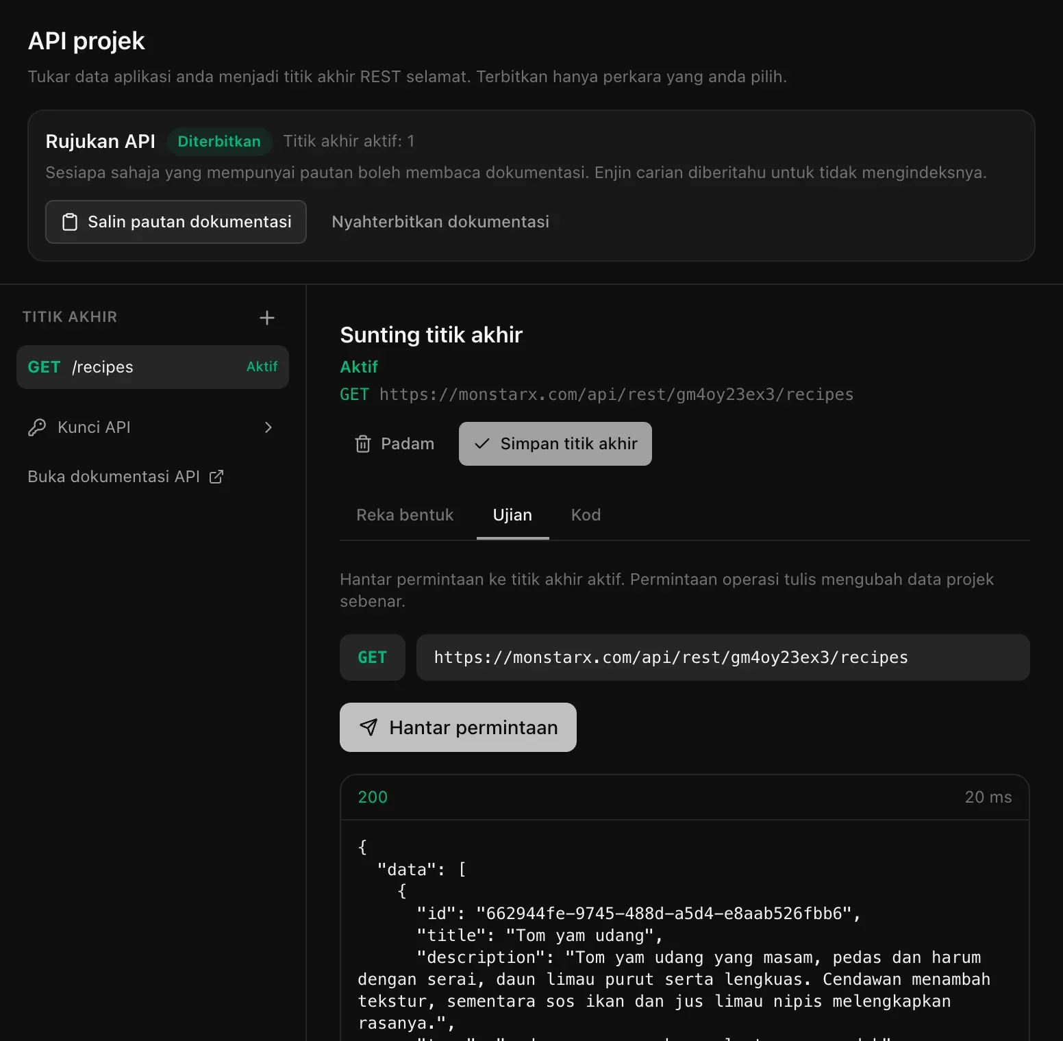 Tab Ujian bagi GET /recipes: alamat penuh pada monstarx.com, butang Hantar permintaan, dan jawapan 200 yang menyenaraikan resipi dalam JSON