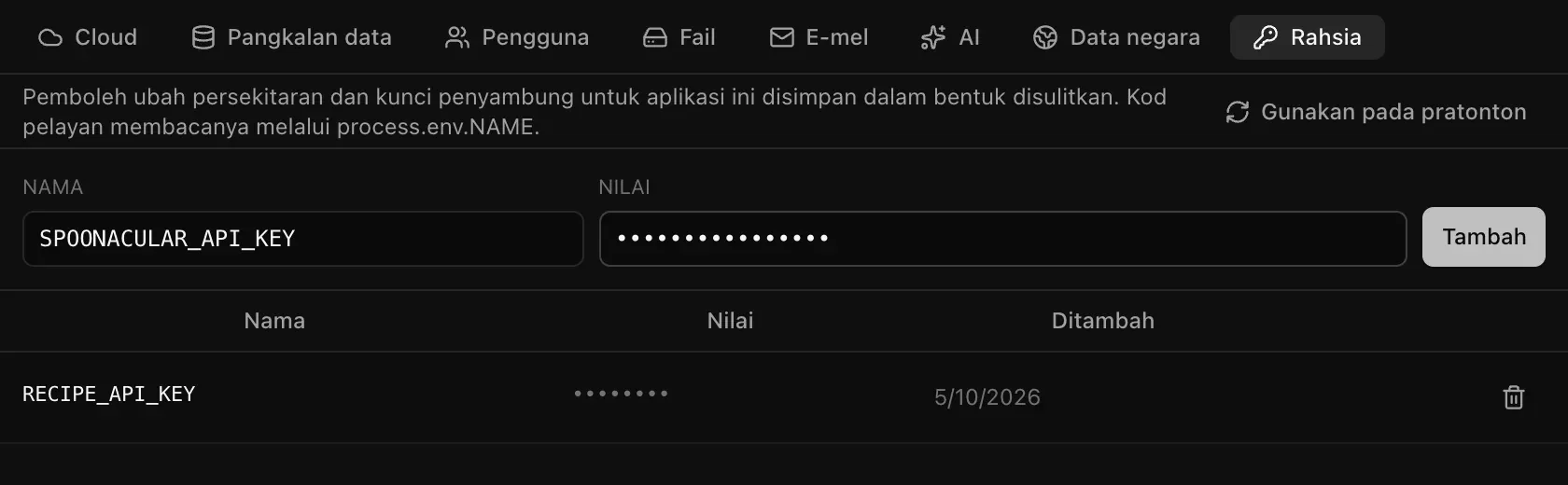 Backend, Rahsia: nama SPOONACULAR_API_KEY dan nilai tersembunyi yang sedia untuk ditambah, serta RECIPE_API_KEY yang sudah disimpan dengan nilainya dipaparkan sebagai titik