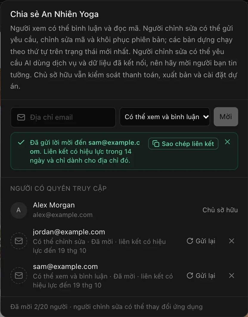 Sau khi mời: ghi chú màu xanh lá Đã gửi lời mời đến sam@example.com. Liên kết có hiệu lực trong 14 ngày và chỉ dành cho địa chỉ đó, kèm nút Sao chép liên kết. Mục Người có quyền truy cập liệt kê jordan@example.com, Có thể chỉnh sửa, Đã mời, và sam@example.com, Có thể xem và bình luận, Đã mời, mỗi người có nút Gửi lại và nút thu hồi lời mời