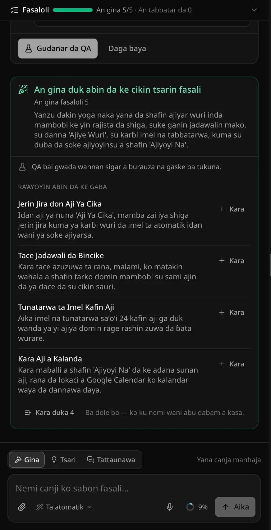 Allon tattaunawa: sandar Fasaloli mai nuna An gina 5/5, katin Gudanar da QA, “An gina duk abin da ke cikin tsarin fasali” tare da taƙaitawa, “Ra’ayoyin abin da ke gaba” masu maɓallan Ƙara da “Ƙara duka 4”, da akwatin rubutu mai sauya yanayin Gina, Tsari da Tattaunawa